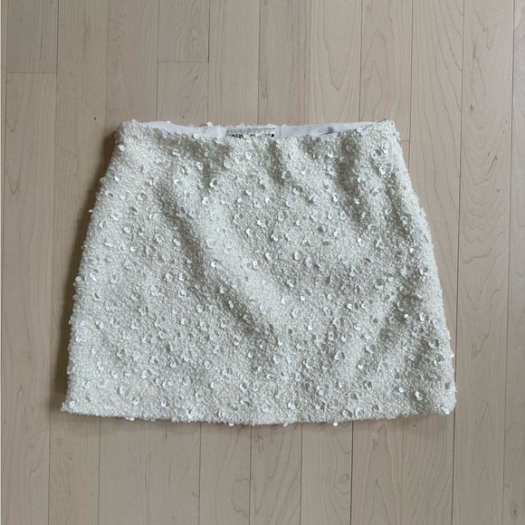 Zara Dresses & Skirts - Zara White Sequin Mini Skirt